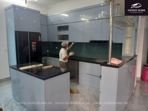 Tủ Bếp Có Quầy Bar và Bàn Đảo Nhà Chú Phong tại Gia Lâm