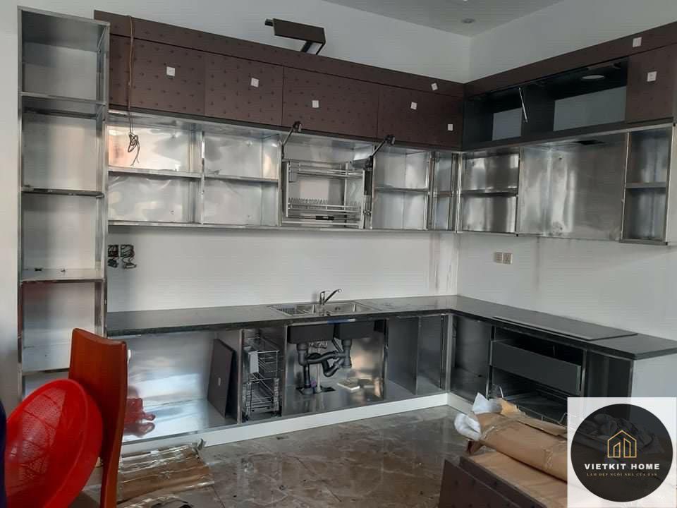 Tủ bếp inox cánh kính cường lực