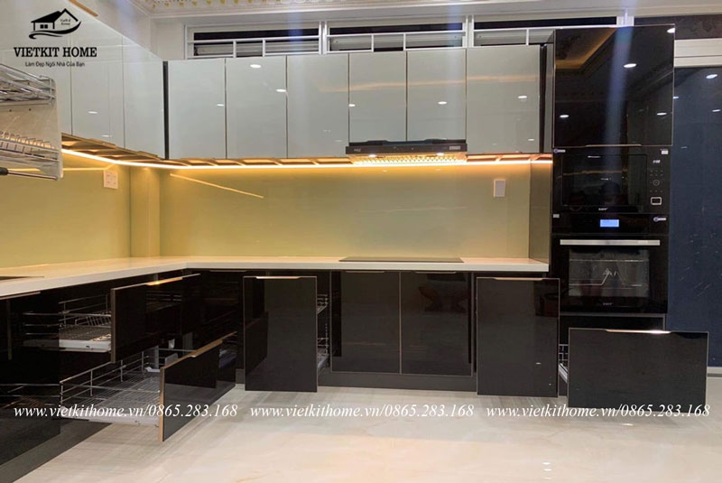 Tủ bếp Inox 304 cánh kính cường lực Vietkit Home