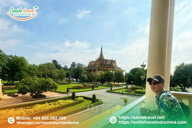 Royal-palace-phnompenh-Cambodia-11