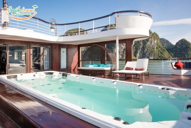 pool-ambassador-cruise-halong-smiletravel-dulichnucuoi du thuyền hạ long 5 sao