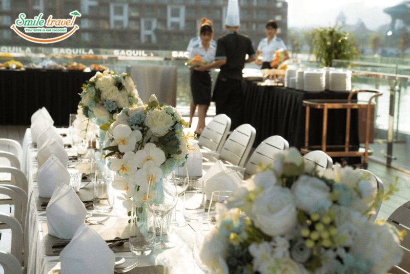 wedding-saquila-cruise-smiletravel-dulichnucuoi